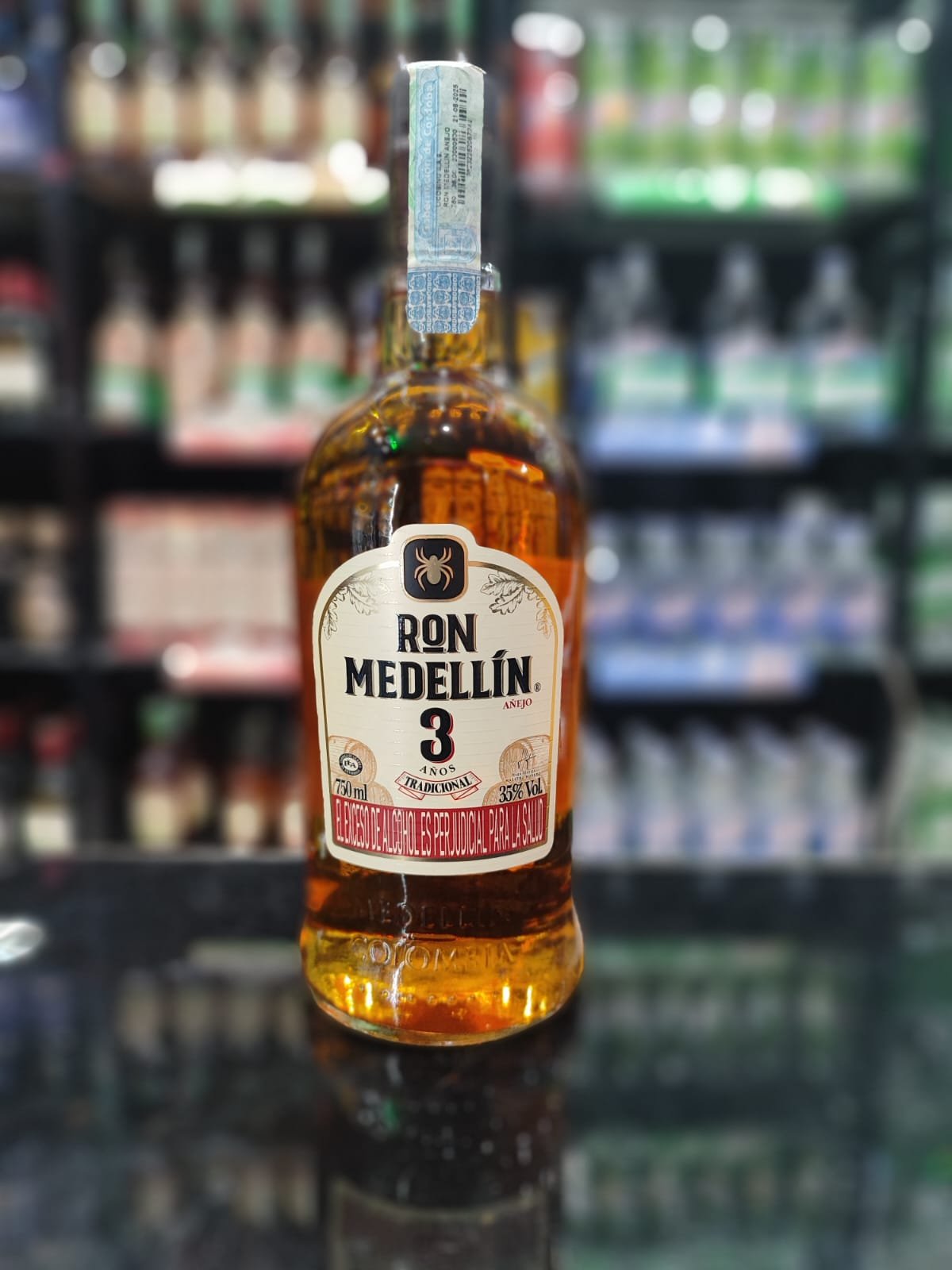 Ron Medellín Añejo 3 Años 750 ml